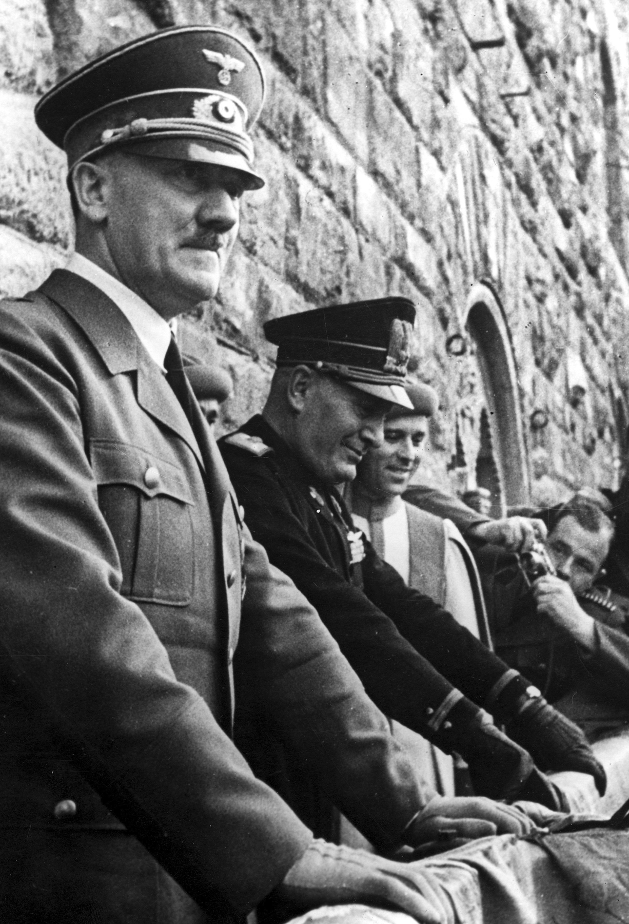 Adolf Hitler in Florenz with Mussolini on the balcony of the Palazzo Vecchio